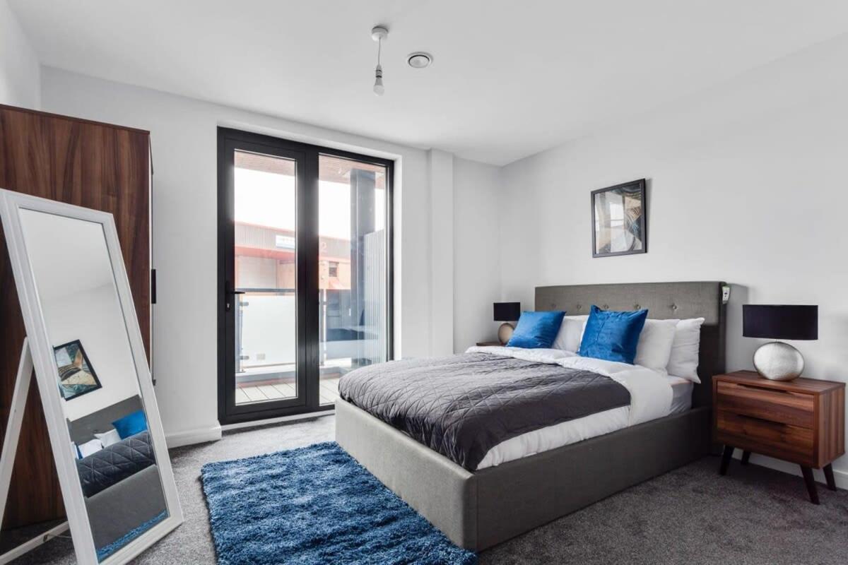 Apartment Fantastic 2 Bed 2 Bath In *