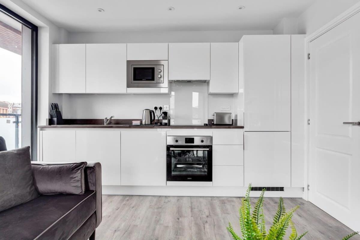 Fantastic 2 Bed 2 Bath In *