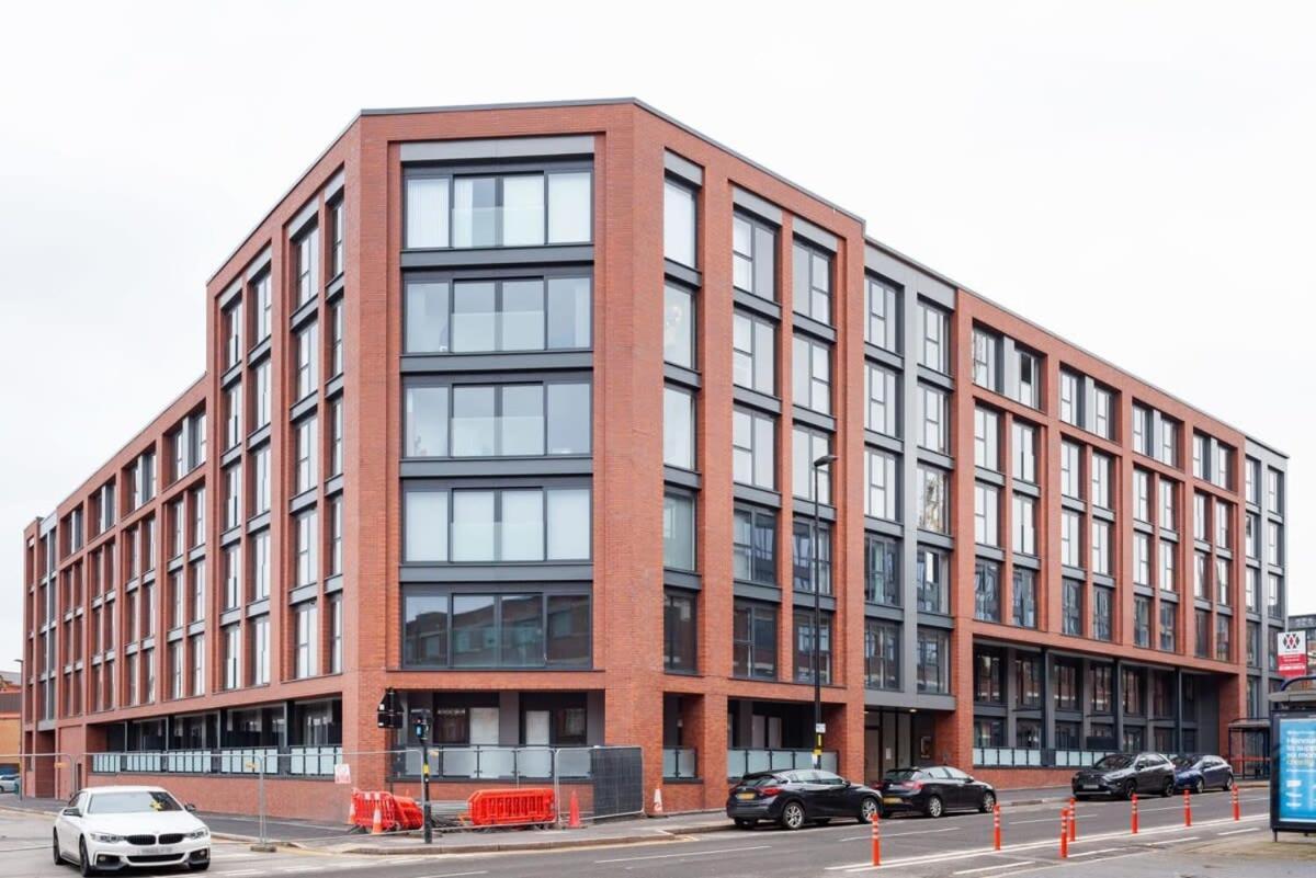 Fantastic 2 Bed 2 Bath In